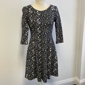 Taylor Women's Dress - 3/4 Sleeve - Black and White Floral - Size 2 - EUC